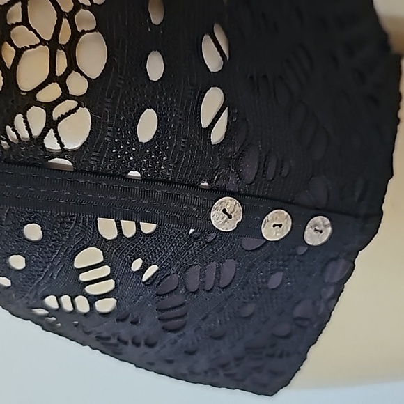 Size Large Swimsuit from fashion - Picture 3 of 4